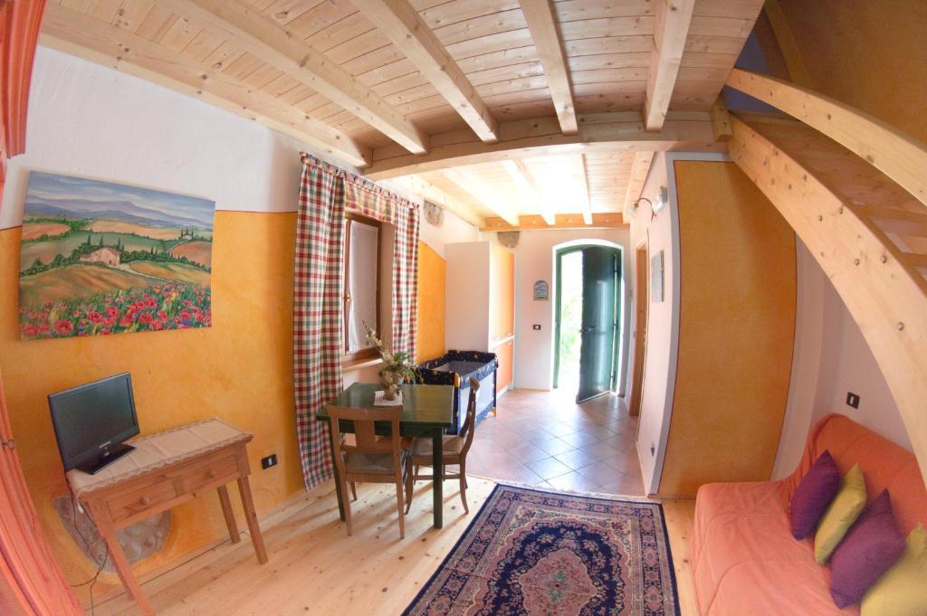 Agriturismo Revena Brentino Belluno Bilik gambar